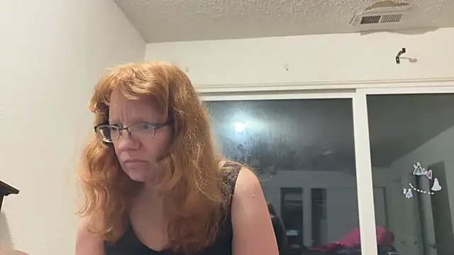 Lenaravenswood online show from February 2026 05:49:02 AM