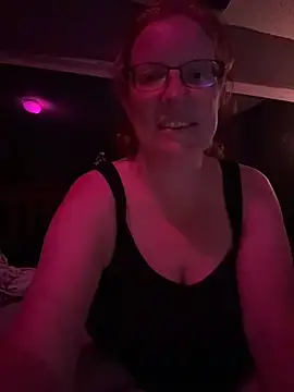Snapshot of Lenaravenswood chatting on June 2026 06:22:01 AM Lenaravenswood online show from June 2026 06:22:01 AM