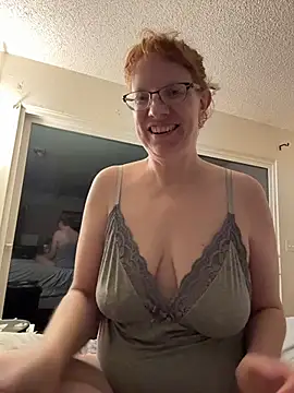 Snapshot of Lenaravenswood chatting on December 2025 05:24:02 AM Lenaravenswood online show from December 2025 05:24:02 AM