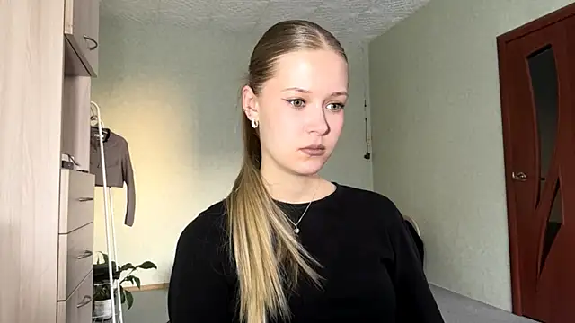 Snapshot of ZaidaSchwarten chatting on January 2026 01:25:02 PM ZaidaSchwarten online show from January 2026 01:25:02 PM