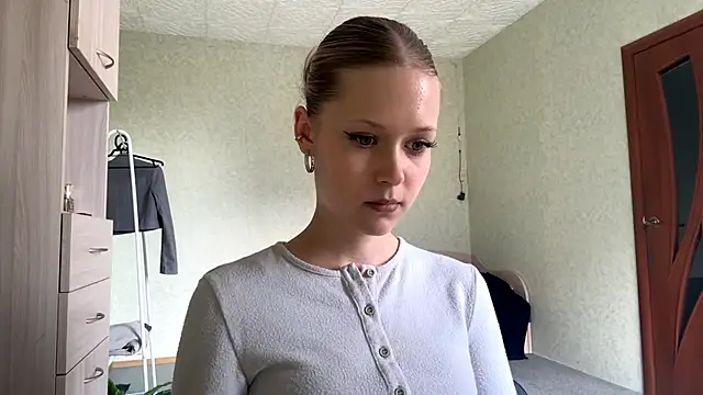 ZaidaSchwarten online show from March 2026 12:06:02 PM