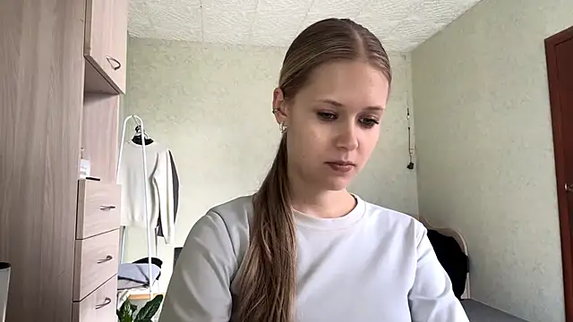 Snapshot of ZaidaSchwarten chatting on March 2026 12:12:02 PM ZaidaSchwarten online show from March 2026 12:12:02 PM