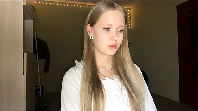 Snapshot of ZaidaSchwarten chatting on February 2026 05:45:01 PM ZaidaSchwarten online show from February 2026 05:45:01 PM