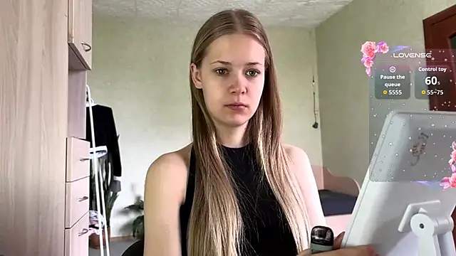 Snapshot of ZaidaSchwarten chatting on June 2026 05:12:01 AM ZaidaSchwarten online show from June 2026 05:12:01 AM