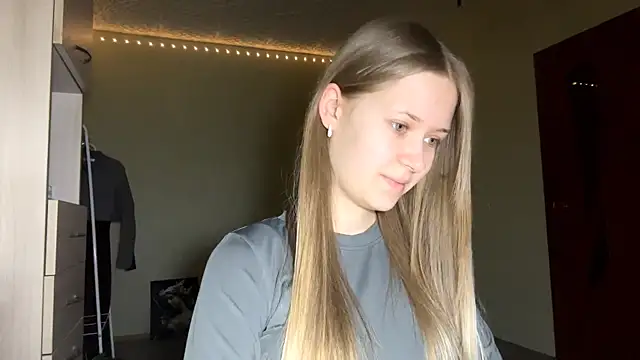 Snapshot of ZaidaSchwarten chatting on February 2026 05:05:02 AM ZaidaSchwarten online show from February 2026 05:05:02 AM