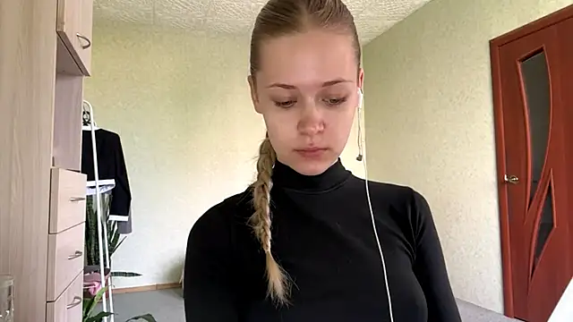 ZaidaSchwarten online show from May 2026 05:15:02 AM