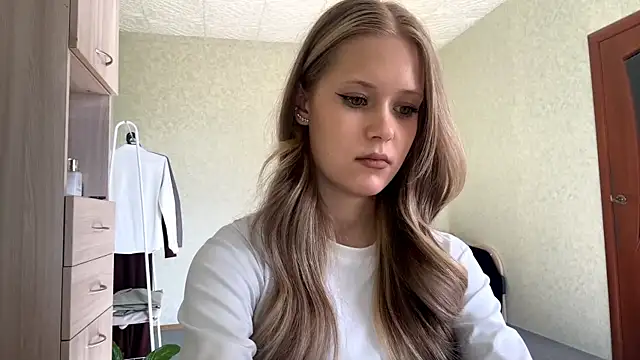 ZaidaSchwarten online show from March 2026 11:47:02 AM