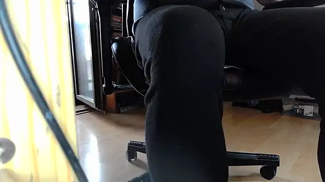 oldmann08 online show from February 2026 10:26:02 AM