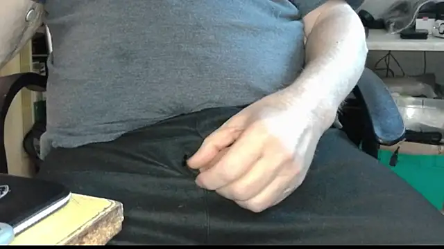 oldmann08 online show from January 2026 09:49:02 AM