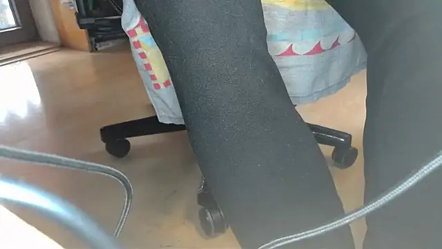 oldmann08 online show from February 2026 09:28:02 AM