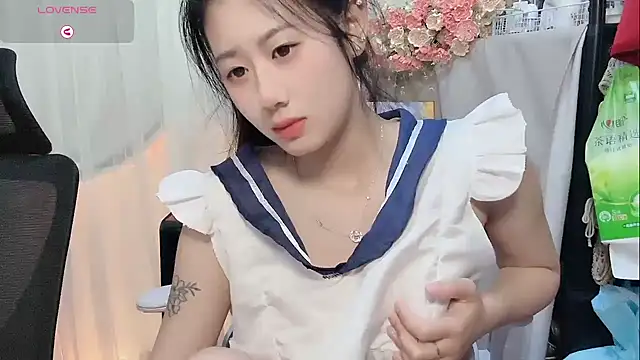 Yvonne-07 online show from March 2026 05:14:02 PM