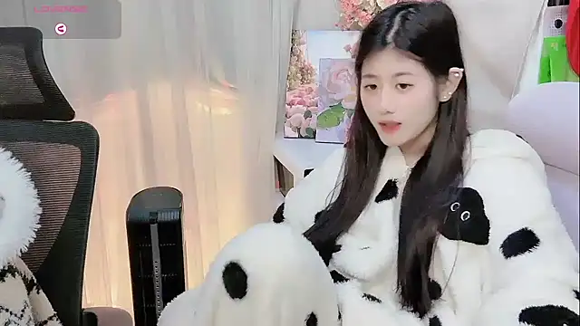 Yvonne-07 online show from January 2026 12:53:02 PM