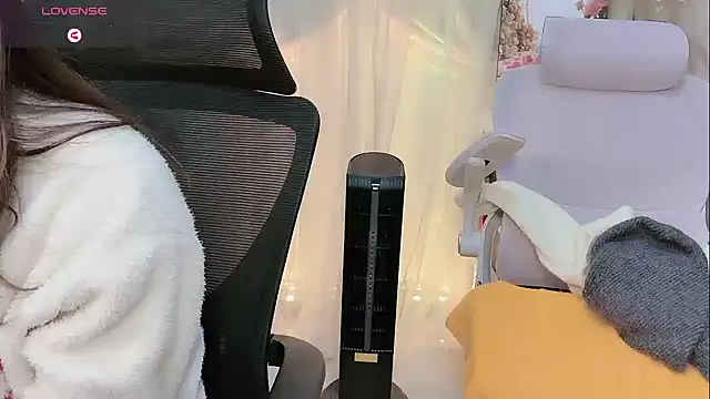 Yvonne-07 online show from January 2026 11:11:01 PM