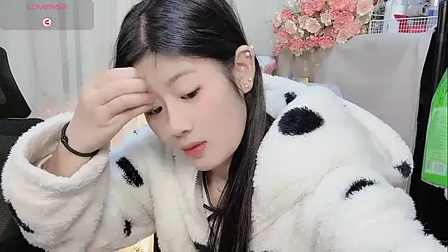 Yvonne-07 online show from January 2026 08:58:03 PM