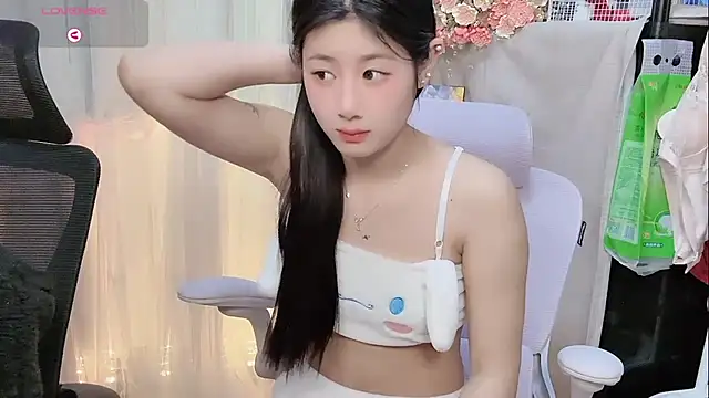 Yvonne-07 online show from January 2026 08:15:01 PM