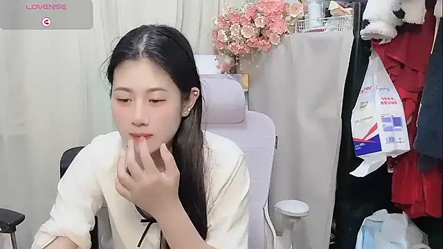 Yvonne-07 online show from March 2026 02:55:02 PM