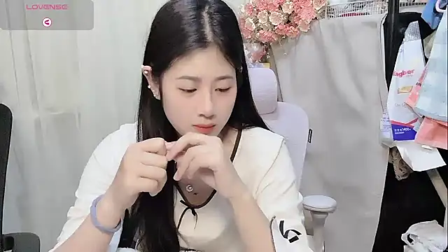 Yvonne-07 online show from March 2026 12:08:01 PM