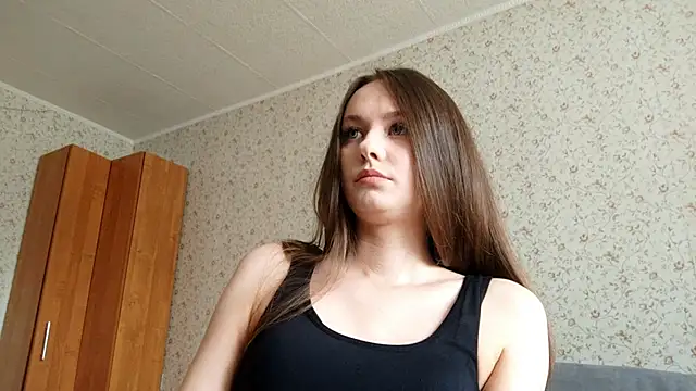 FrancesSrygley online show from June 2026 06:52:02 AM