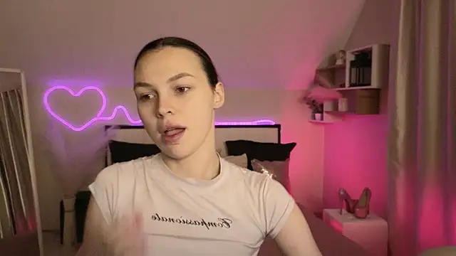 MaxinCarroll online show from February 2026 05:27:02 AM