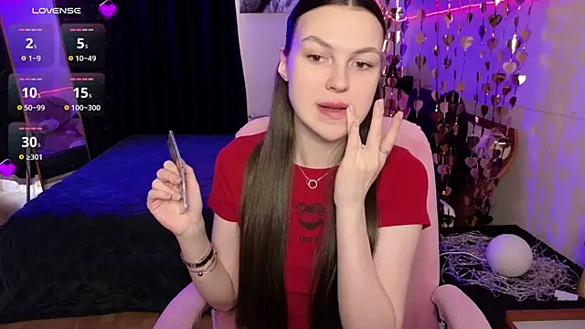 MaxinCarroll online show from May 2026 10:24:01 AM