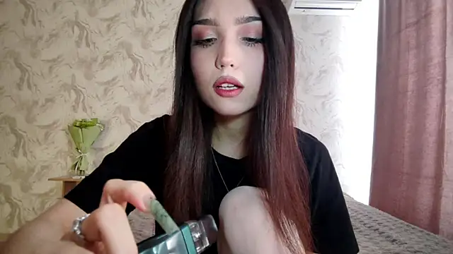 Qwami Amie online show from March 2026 06:09:02 AM