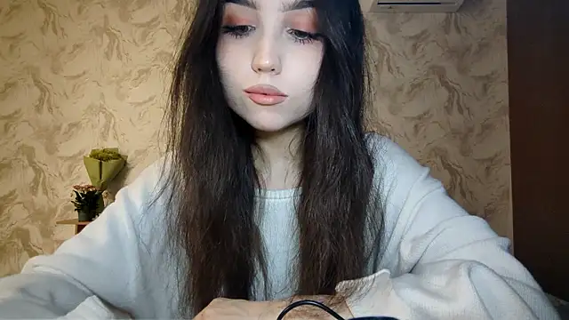 Qwami Amie online show from March 2026 02:12:01 PM