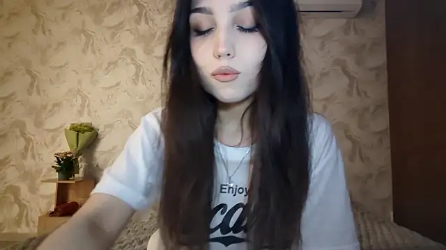 Qwami Amie online show from March 2026 03:15:01 PM