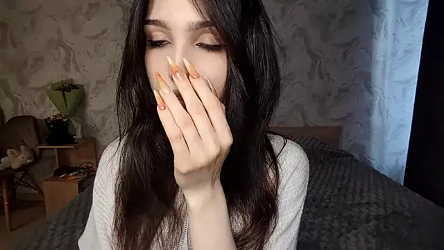 Qwami Amie online show from March 2026 01:20:01 PM