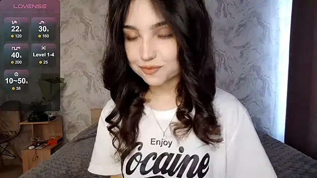 Qwami Amie online show from April 2026 06:42:01 AM