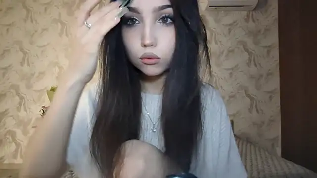 Qwami Amie online show from March 2026 03:06:01 PM