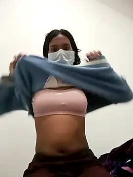 Snapshot of pritiqueen1001 chatting on December 2025 02:45:01 PM pritiqueen1001 online show from December 2025 02:45:01 PM