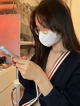 mimichannn99 online show from April 2026 07:42:02 PM