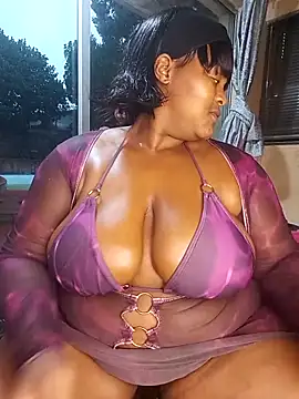 ChoklitBerryXX online show from March 2026 04:24:02 PM