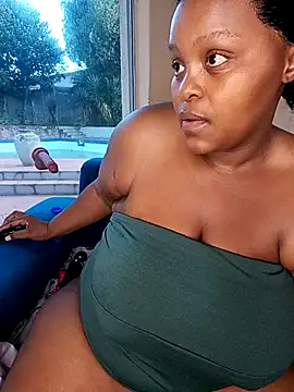 ChoklitBerryXX online show from April 2026 05:03:01 AM