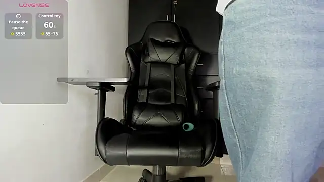 Liam Mateo online show from January 2026 12:47:02 AM