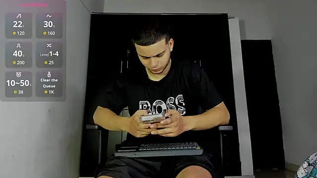 Liam Mateo online show from December 2025 03:50:01 AM