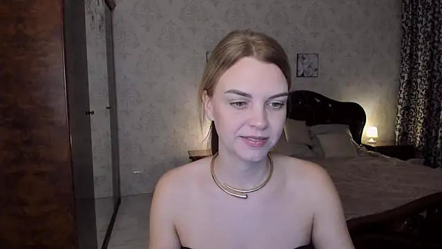 LunaFlinn online show from February 2026 04:30:01 AM