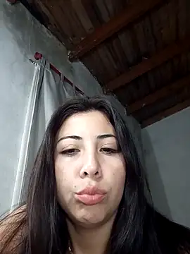 emmacurvyhot online show from June 2026 01:27:02 PM