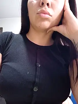 emmacurvyhot online show from February 2026 04:37:01 PM