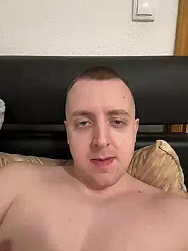 BezzBoiixh online show from February 2025 05:44:01 PM