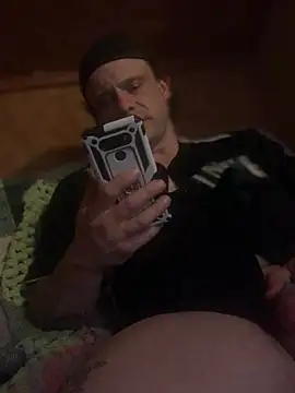 Snapshot of Ldnick69 chatting on April 2026 05:09:01 AM Ldnick69 online show from April 2026 05:09:01 AM