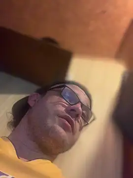 Snapshot of Ldnick69 chatting on March 2026 05:43:01 AM Ldnick69 online show from March 2026 05:43:01 AM