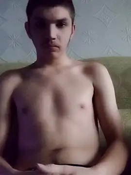 Snapshot of BradPierce chatting on December 2025 06:19:02 AM BradPierce online show from December 2025 06:19:02 AM