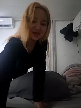 SherrylShaw online show from December 2025 05:39:02 PM