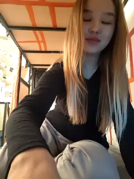 SherrylShaw online show from March 2026 03:33:01 PM