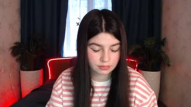 KisaModel online show from February 2026 08:21:02 AM