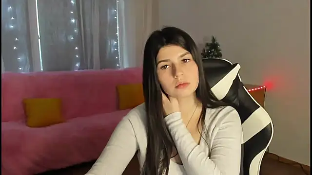 KisaModel online show from December 2025 08:25:02 AM