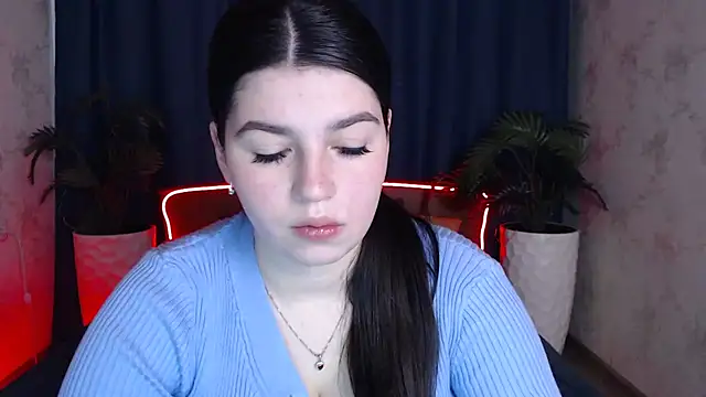 KisaModel online show from April 2026 01:07:02 AM