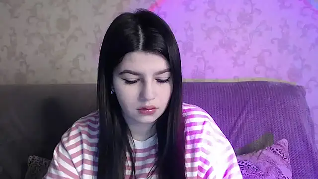 KisaModel online show from March 2026 01:05:02 AM