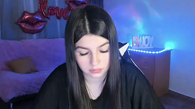 KisaModel online show from April 2026 05:26:01 PM